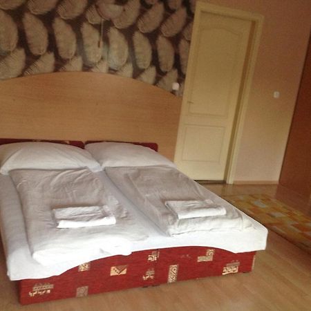 Anna Panzio Bed & Breakfast เอ็กแกร์ซาโลก ภายนอก รูปภาพ