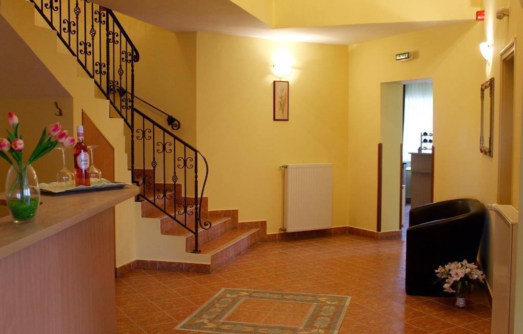 Anna Panzio Bed & Breakfast เอ็กแกร์ซาโลก ภายนอก รูปภาพ