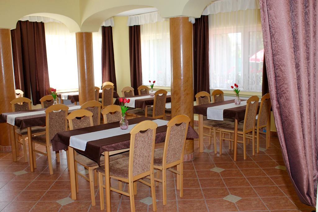 Anna Panzio Bed & Breakfast เอ็กแกร์ซาโลก ภายนอก รูปภาพ